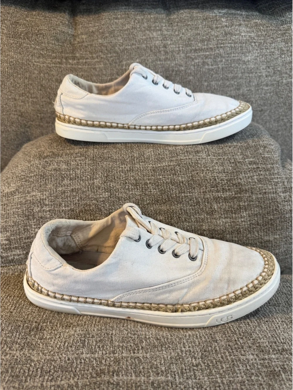 UGG Eyan II Women’s Canvas Lace-Up Espadrille White Sneakers 1015244 Size 10